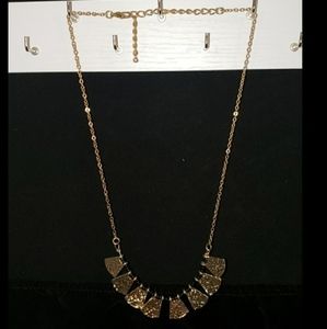 🌟bogo free - Gold & black necklace